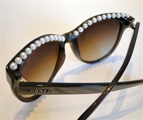 chanel dioptric glasses imitation pearl pearl|Chanel pearls: real or imitation, always in vogue .